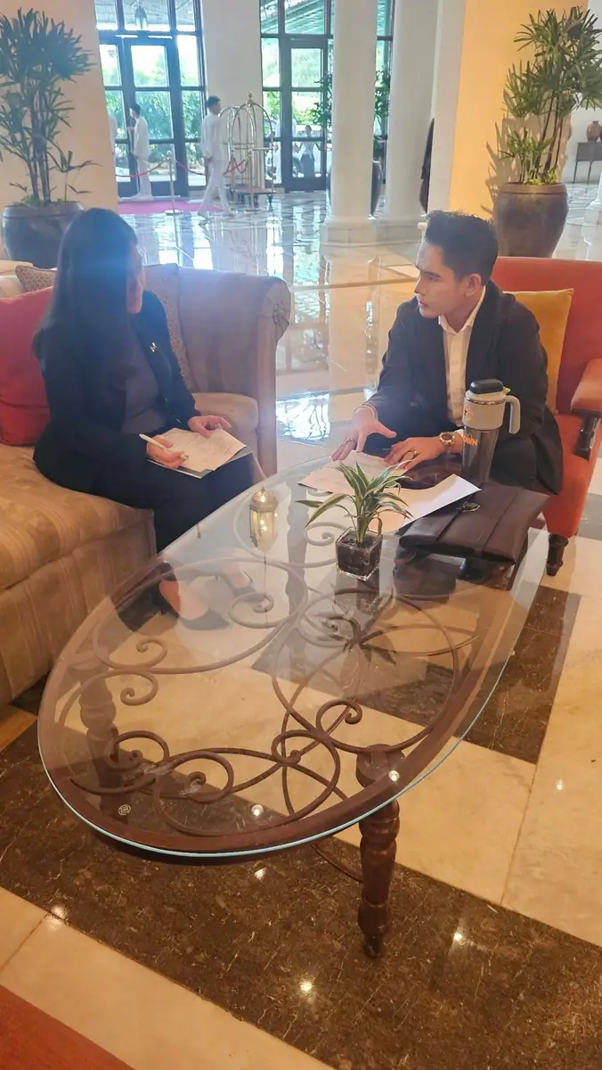 Official Meeting • Venue Ocular • Contract Signing — photo 6