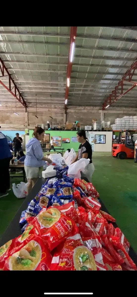 Sa Gitna ng Baha at Hagupit ng Bagyo, Hindi Kayo Nag-iisa. — photo 3
